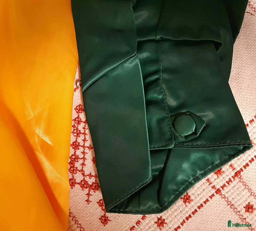 Jackor & Kavajer ryttarutrustning till salu: Engelsksydd galoppdress  - Annons 2