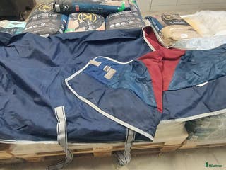 Täcken hästutrustning till salu: Bucas stalltäcke i Ekerö - Annons 22