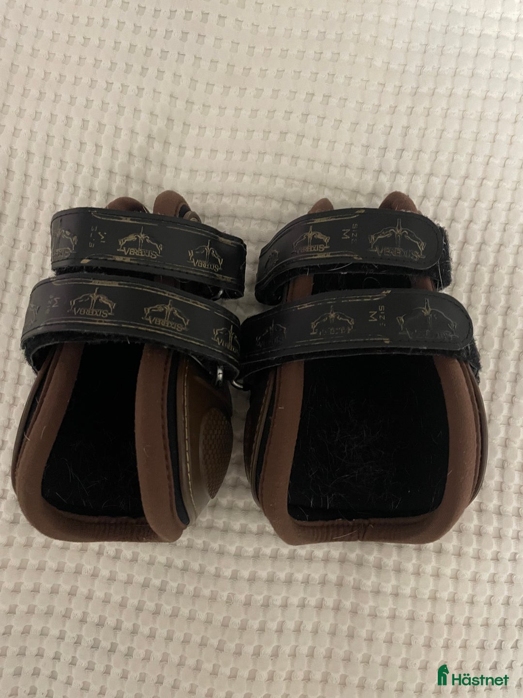 Benskydd hästutrustning till salu: Veredus skydd i Sävedalen - Annons 4