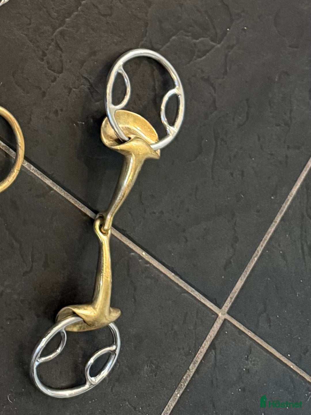 Bett hästutrustning till salu: Massa bett för bra pris  i Lerum - Annons 7