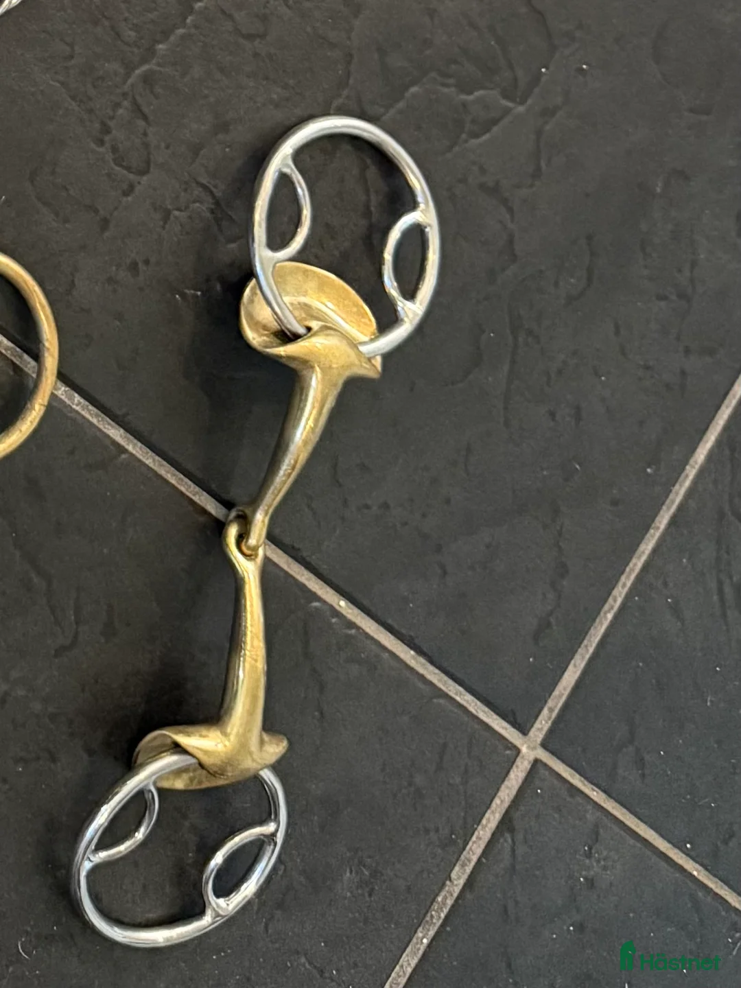 Bett hästutrustning till salu: Massa bett för bra pris  i Lerum - Annons 7