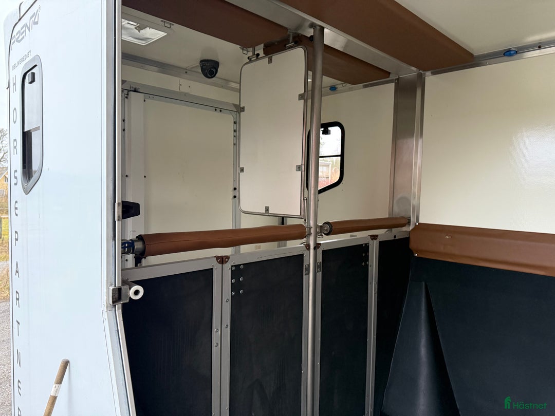 Hästlastbilar  fordon & transport till salu: Hästbuss B-kort i Lidingö - Annons 8