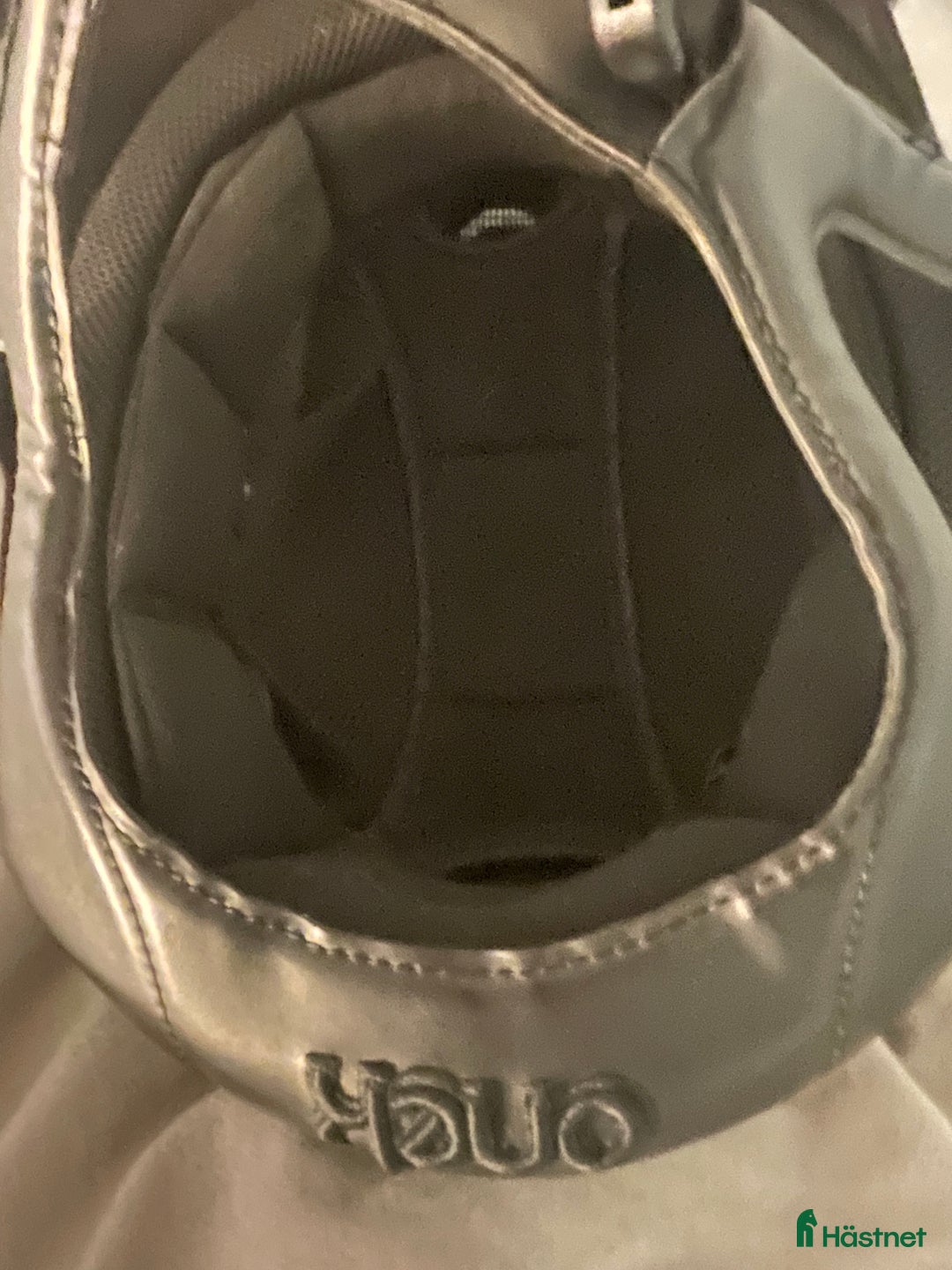 Hjälmar ryttarutrustning till salu: OneK hjälm - Annons 4