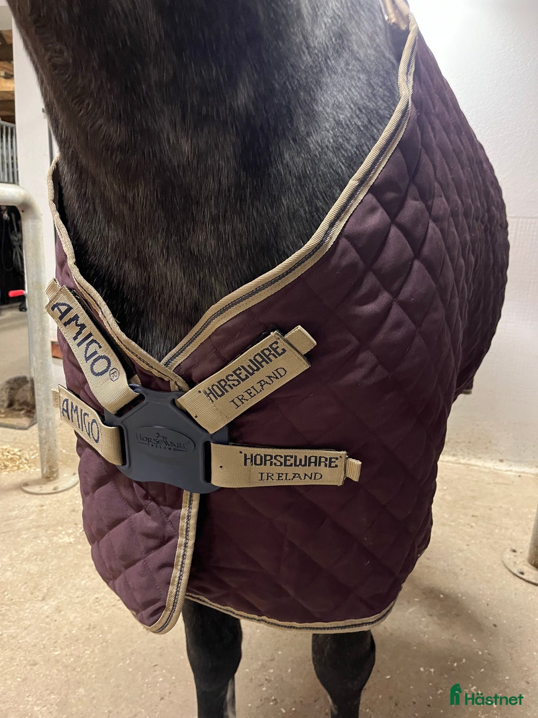 Täcken hästutrustning till salu: Nyskick horseware stalltäcke i Malmköping - Annons 6