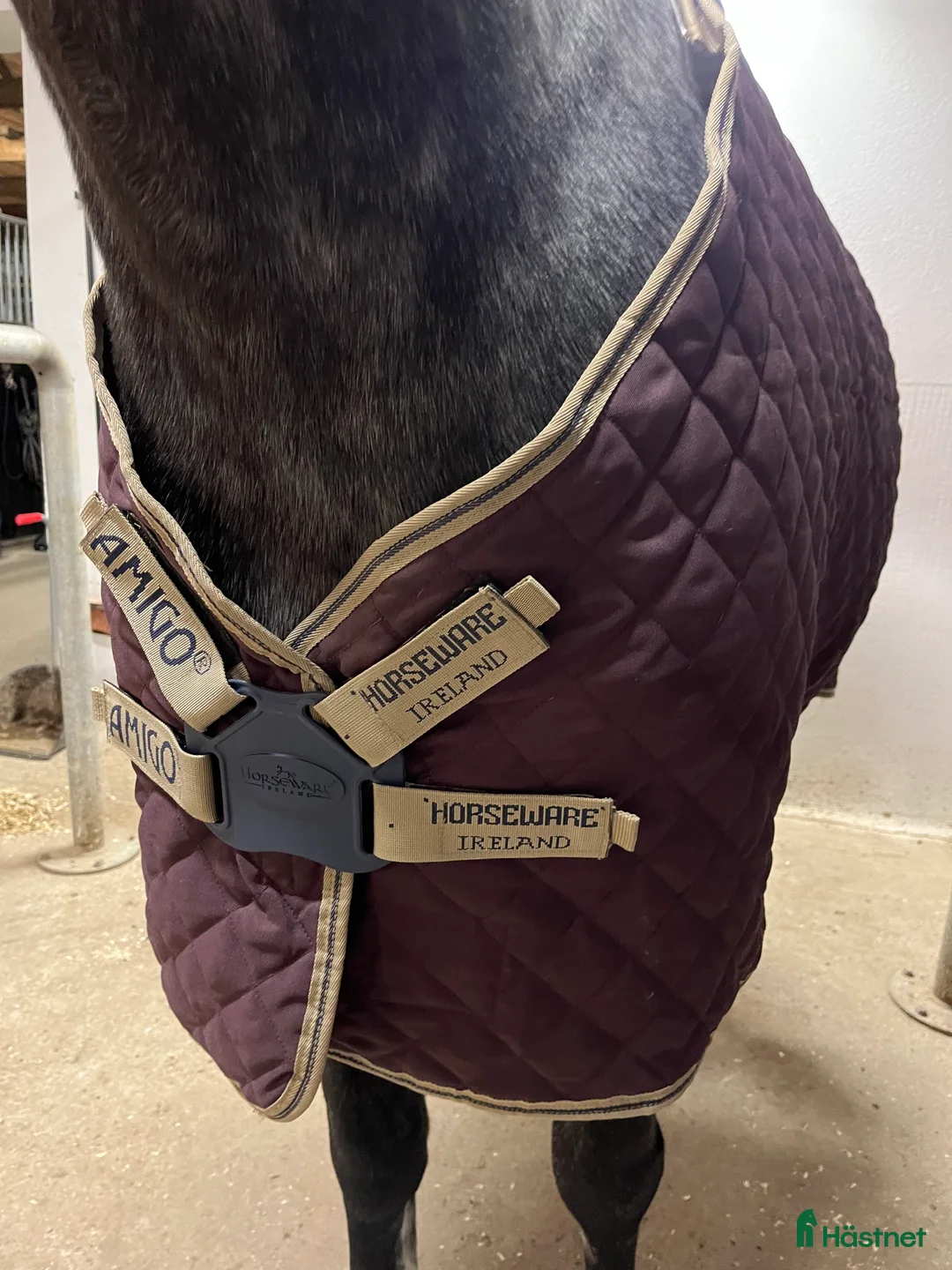 Täcken hästutrustning till salu: Nyskick horseware stalltäcke i Malmköping - Annons 6