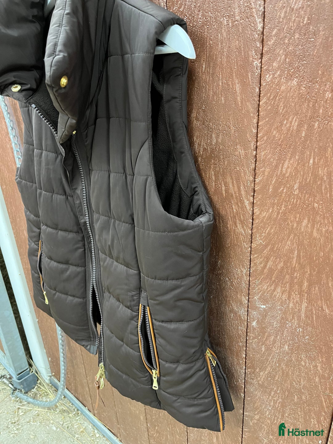 Övrigt Ridkläder ryttarutrustning till salu: Superfin täckväst stl m i Årsunda - Annons 2