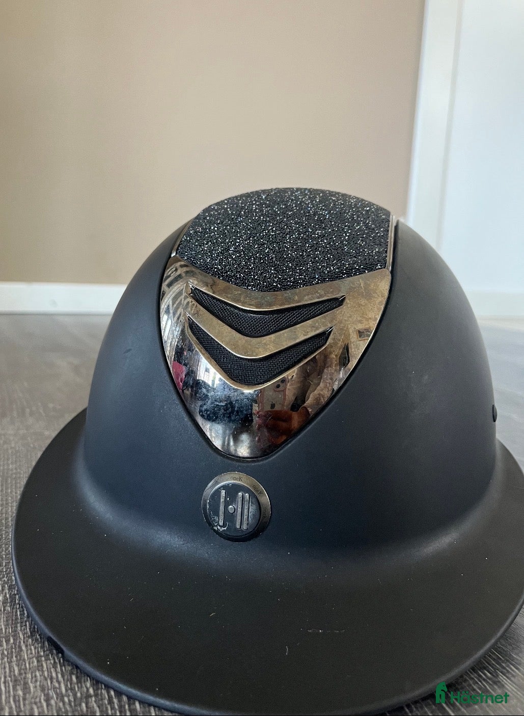 Hjälmar ryttarutrustning till salu: ONEK HJÄLM - Annons 4