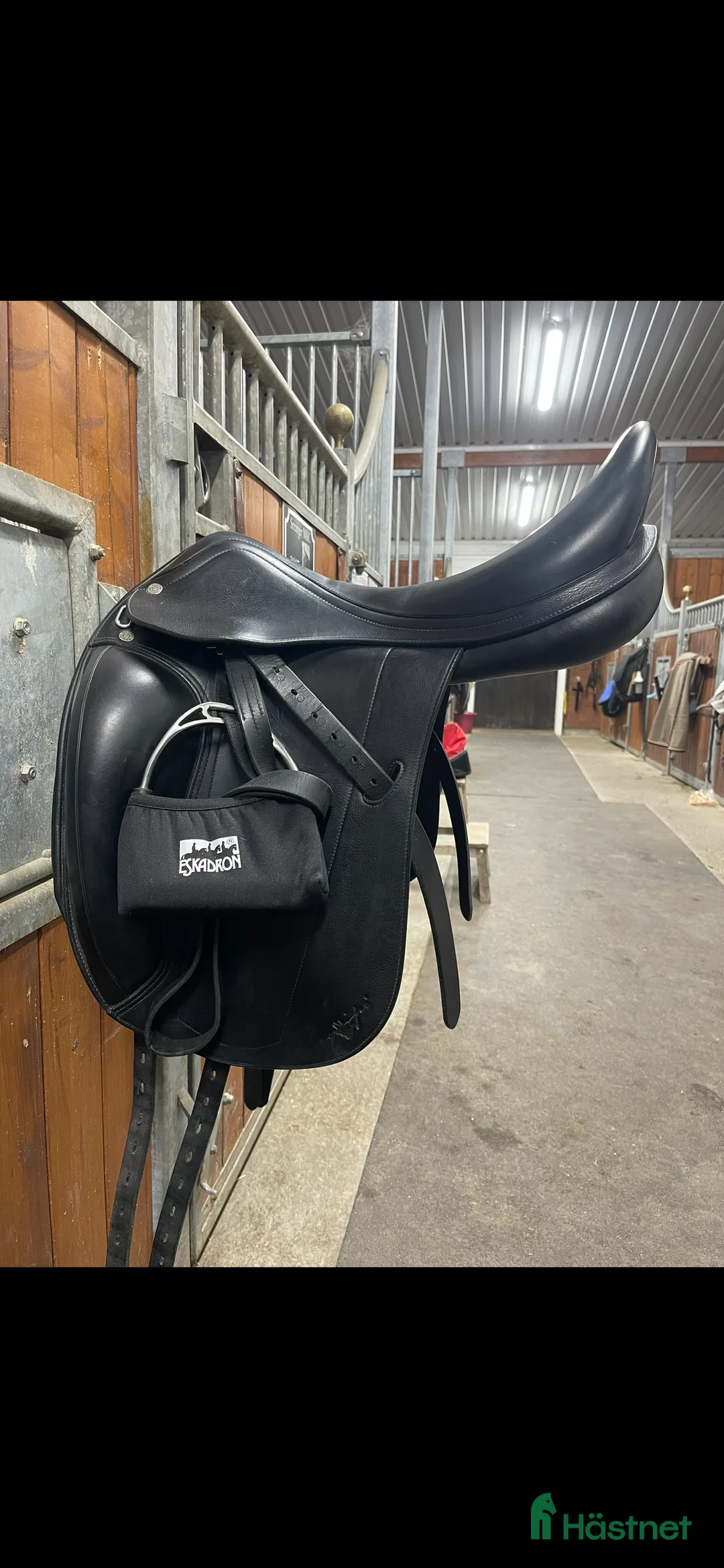 Sadlar hästutrustning till salu: Equipe Emporio Dressyrsadel  i Östersund - Annons 2