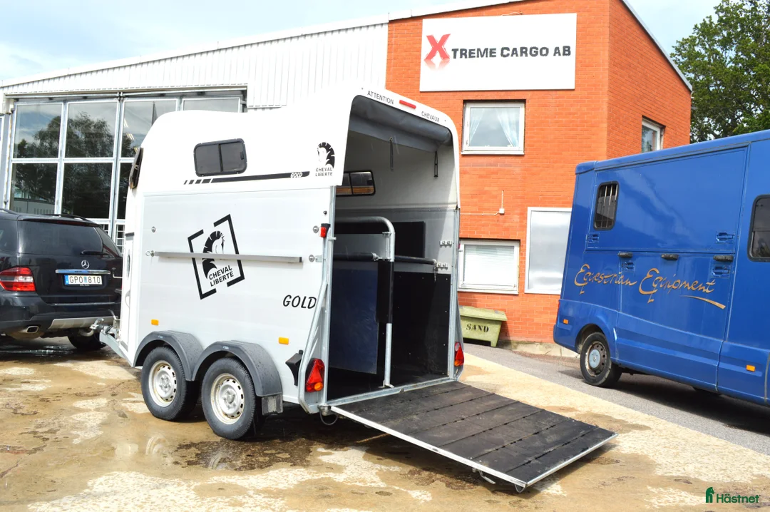 Hästtransporter  fordon & transport till salu: Cheval Gold Alu Sadelkammare 2018 Totalvikt 1400kg - Annons 2