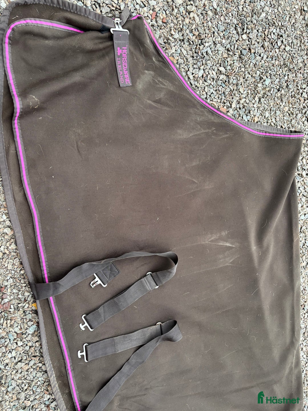 Täcken hästutrustning till salu: Jersey täcke i fint skick  i Sollerön - Annons 2