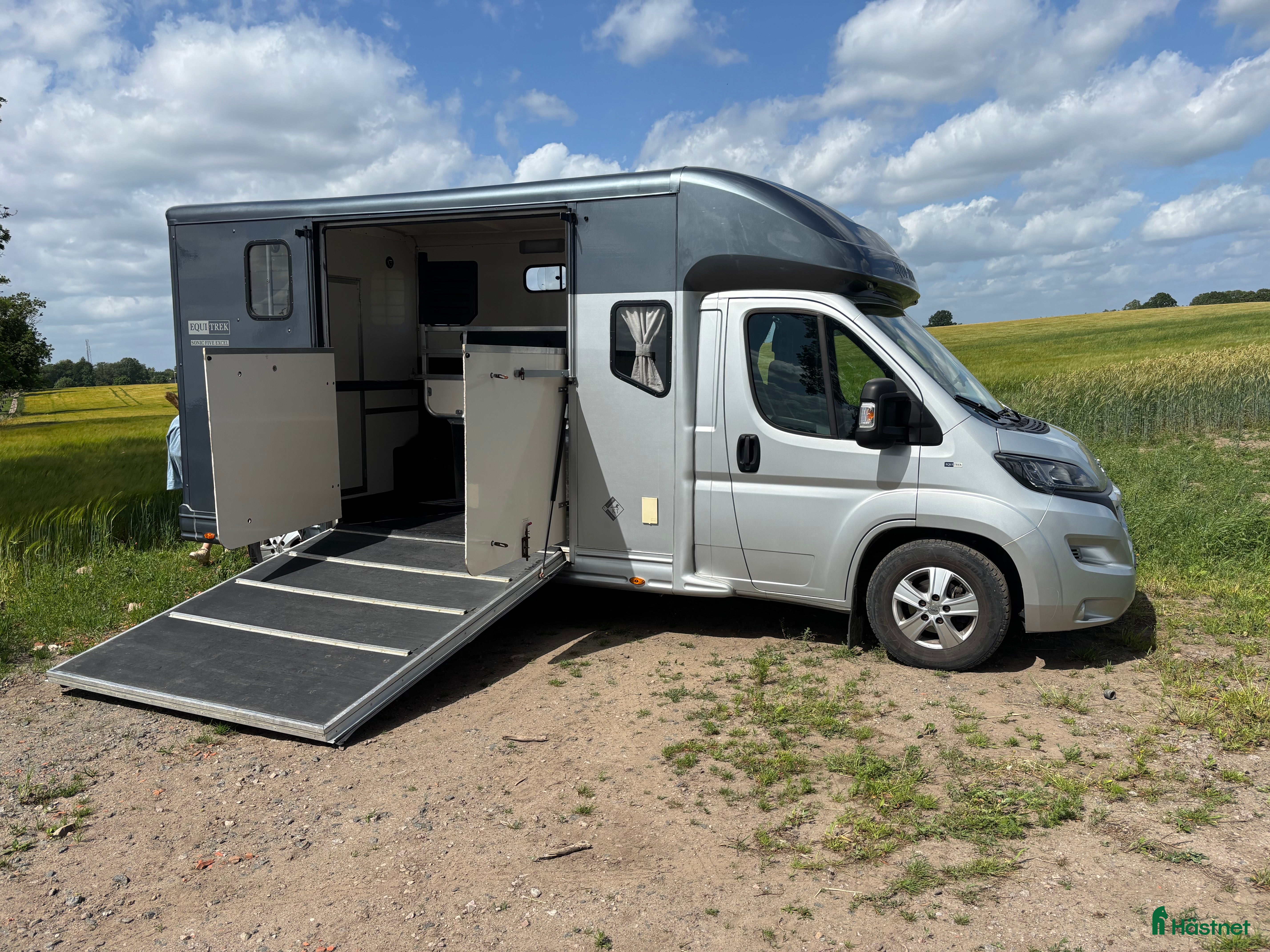 Hästlastbilar  fordon & transport till salu: Bkortsbuss 5sits meeting - Annons 2