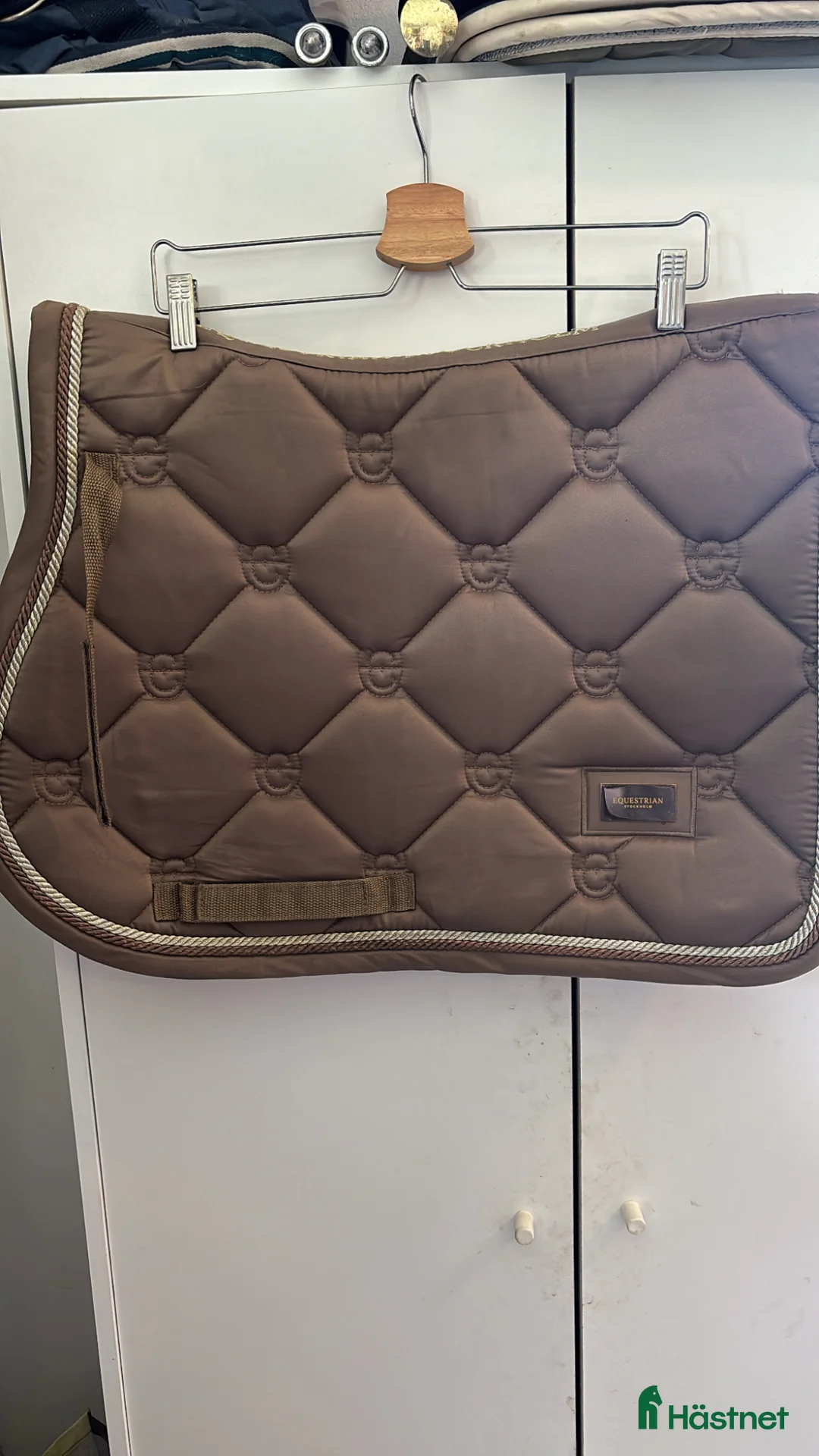 Schabrak & Vojlockar hästutrustning till salu: Equestrian stockholm schabrak - Annons 1