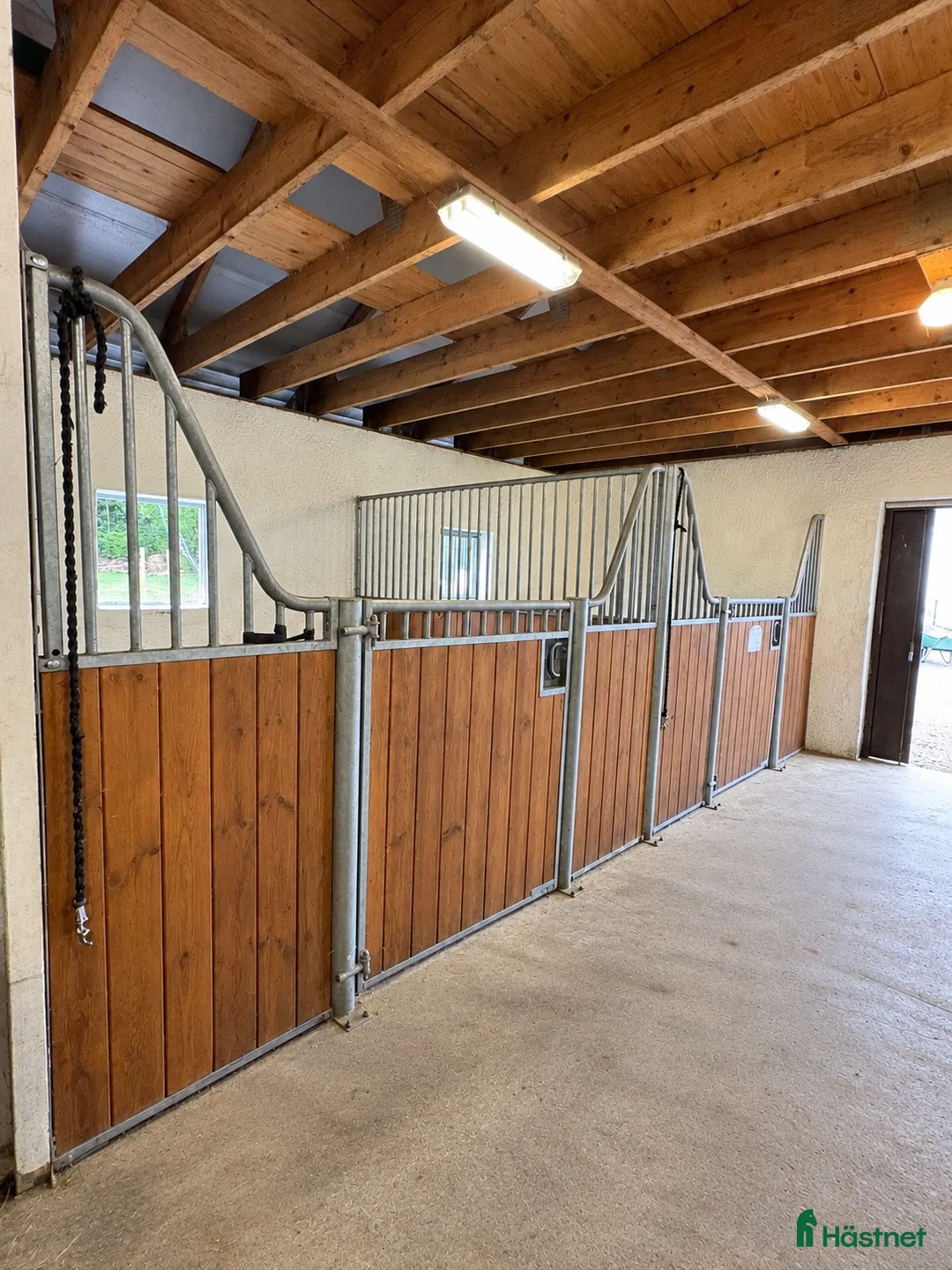  stallplats finnes: 2st boxplatser lediga 🐴 även för rehab/utbildning - Annons 1