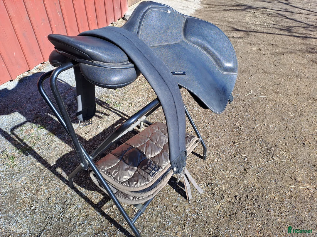 Täcken hästutrustning till salu: Säljes i Solna - Annons 3