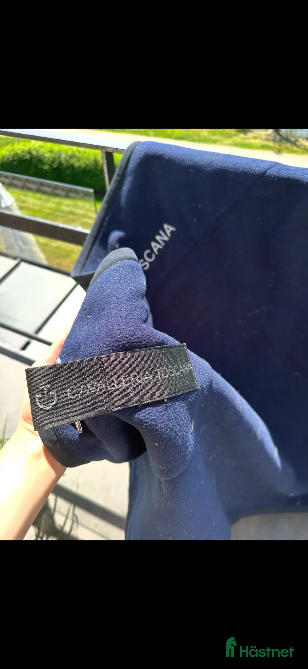 Täcken hästutrustning till salu: Cavalleria Toscana fleecetäcke i Lidingö - Annons 3