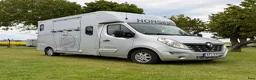 Hästlastbilar  fordon & transport till salu: Renault Master - Horsepartner Exclusive - Annons 1