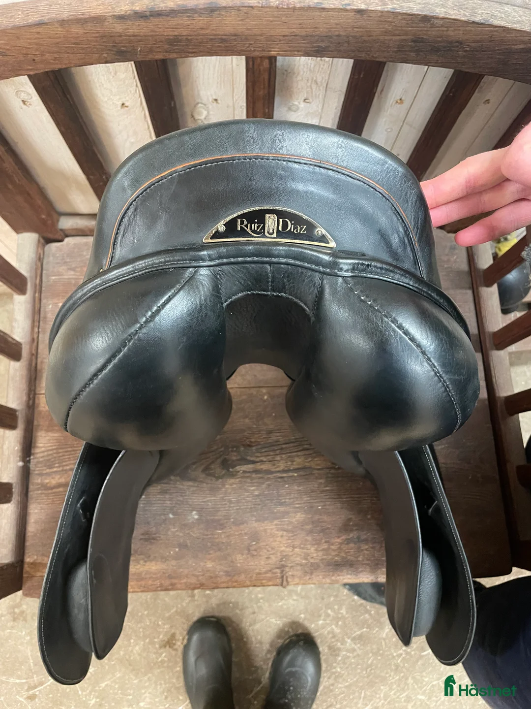 Sadlar hästutrustning till salu: Lippo Marcello 17,5” svart - Annons 2