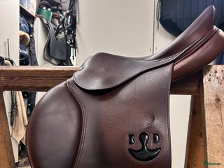 Sadlar hästutrustning till salu: Bruno Delgrange i Ingarö - Annons 17