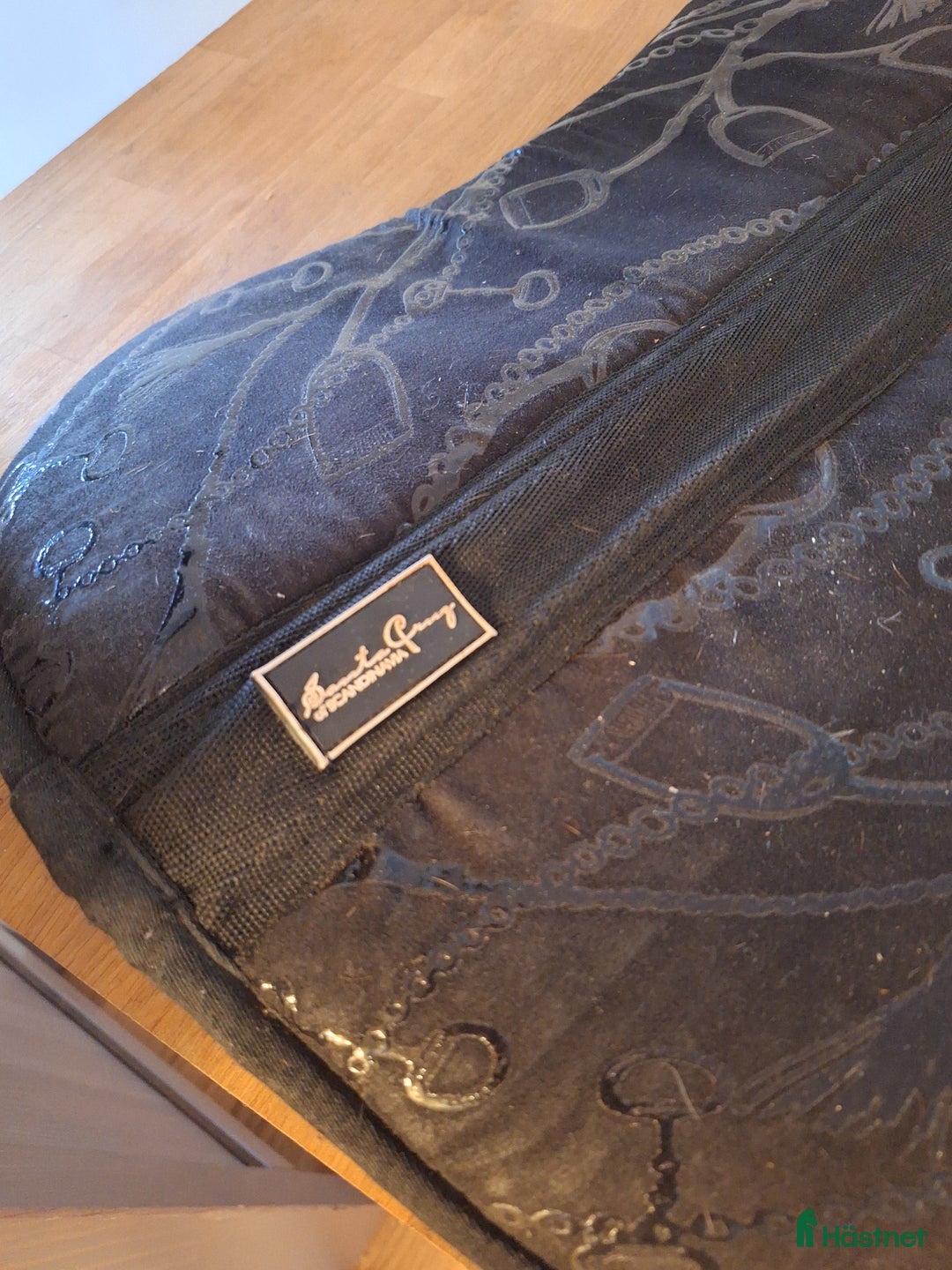 Sadeltillbehör hästutrustning till salu: Santa Cruz sadelpad i Norrköping - Annons 2