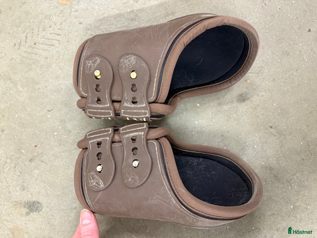 Benskydd hästutrustning till salu: Veredus olympus M och L i Täby - Annons 3