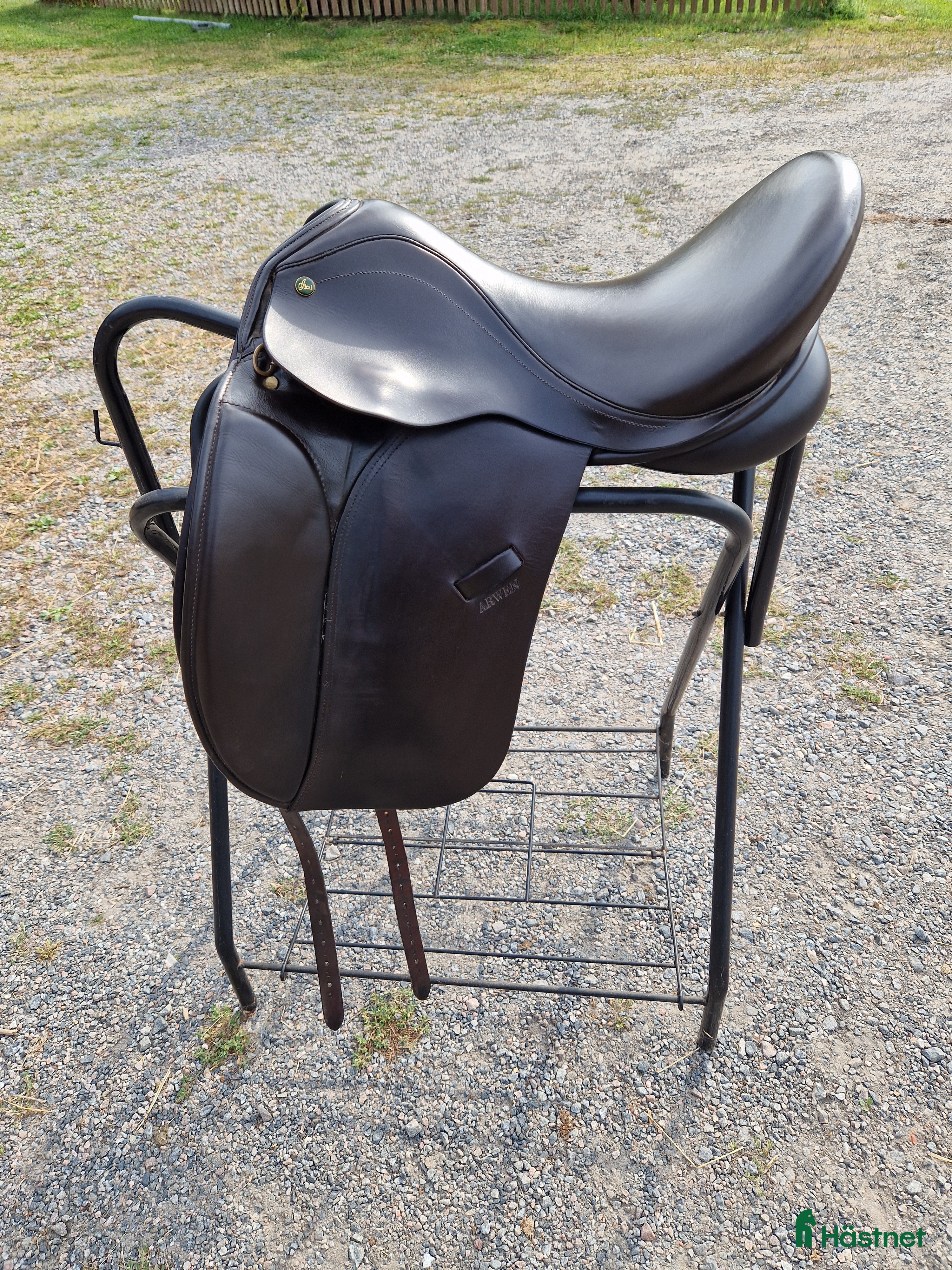 Sadlar hästutrustning till salu: Ideal Arwen dressyrsadel i Vallentuna - Annons 8