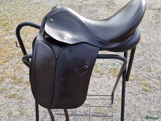 Sadlar hästutrustning till salu: Ideal Arwen dressyrsadel i Vallentuna - Annons 2