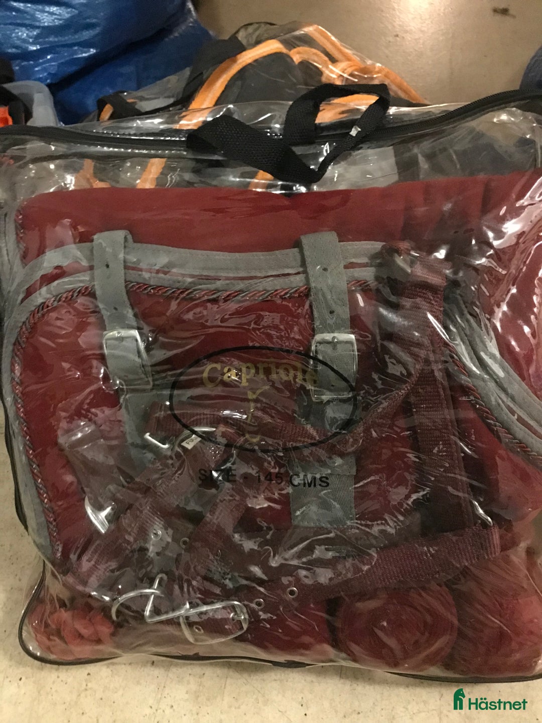 Täcken hästutrustning till salu: Oanvänt Capriole fleecetäcke i Herrljunga - Annons 1