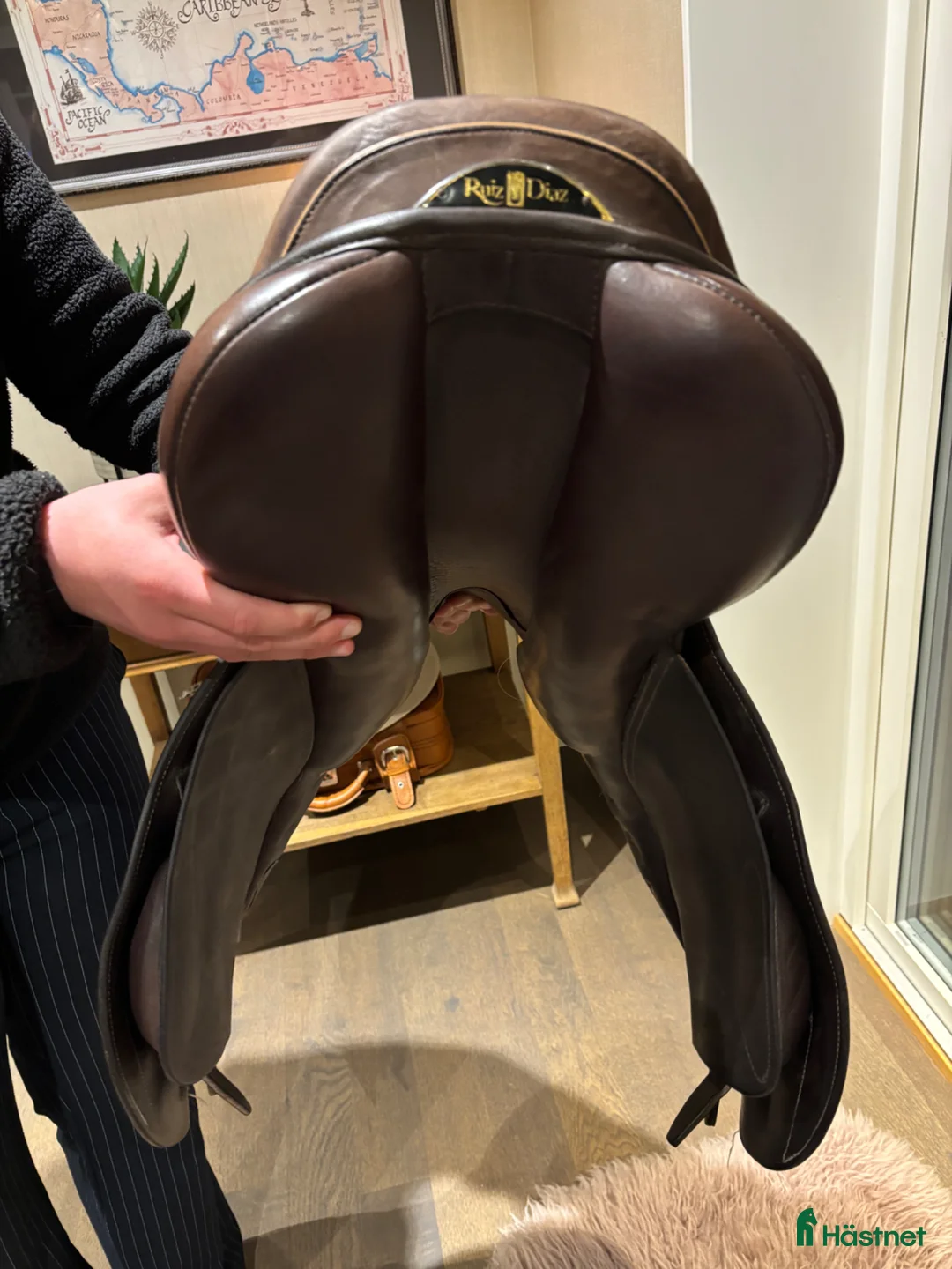 Sadlar hästutrustning till salu: Lippo Fazzino 17” hoppsadel - Annons 4