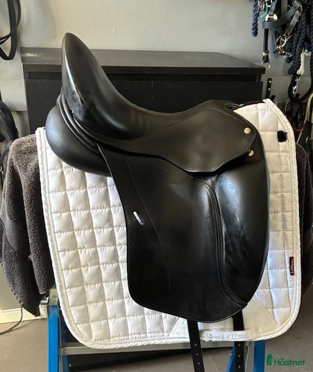 Sadlar hästutrustning till salu: DK dressyrsadel med luftpaneler (flair) - Annons 2