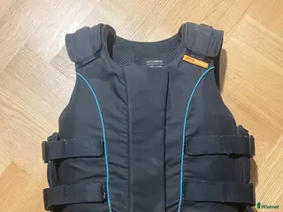 Säkerhetsvästar ryttarutrustning till salu: Säkerhetsväst i Nacka - Annons 2