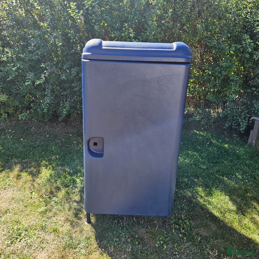 Övrig utrustning övrig utrustning till salu: Sadelskåp med hjul - Annons 1