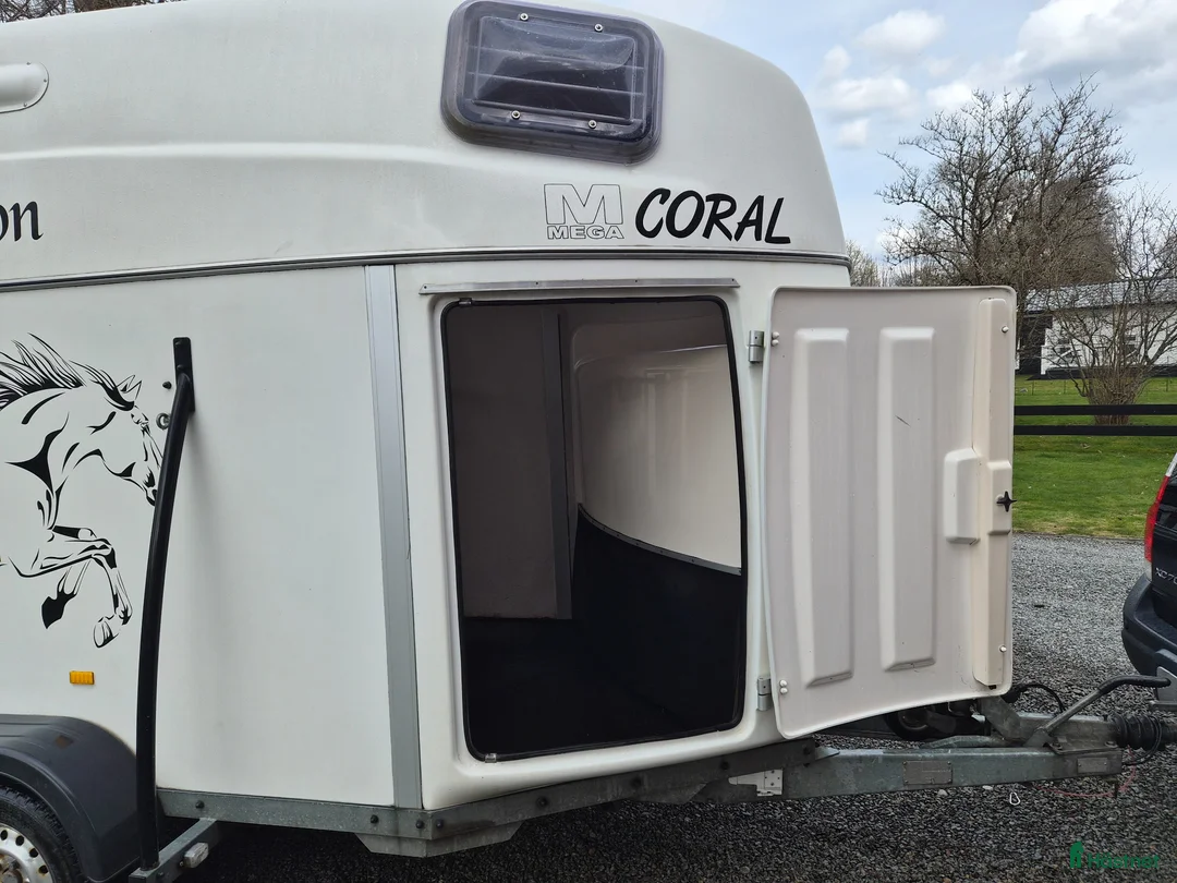 Hästtransporter  fordon & transport till salu: Christ Mega Coral 2015 - Annons 2