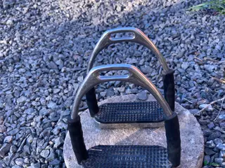 Stigbyglar hästutrustning Sprenger system 4 säkerhetsstigbygel - Annons 4