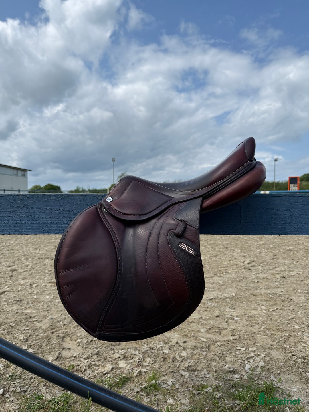 Sadlar hästutrustning till salu: CWD Mademoiselle 17,5” i Helsingborg - Annons 1