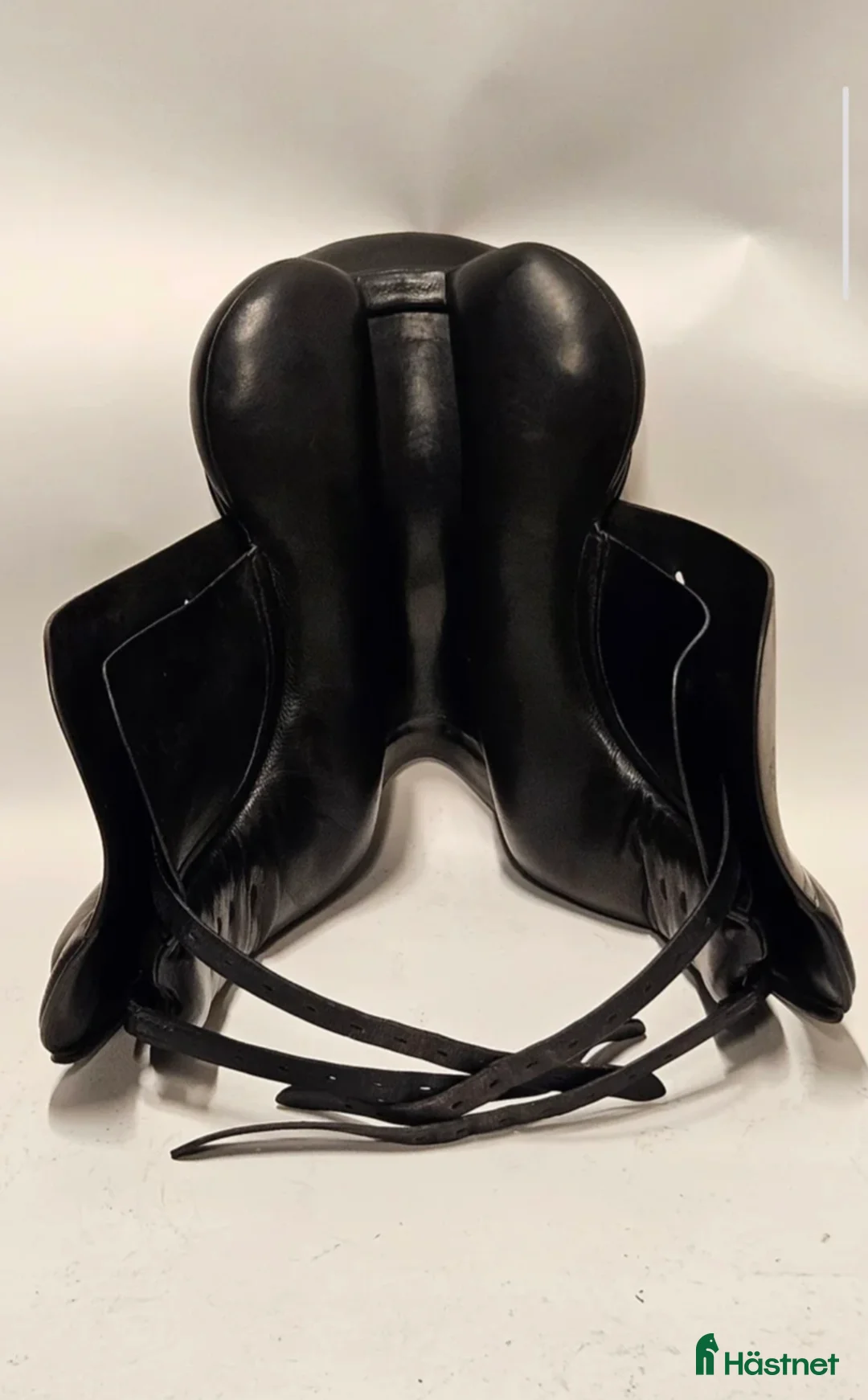 Sadlar hästutrustning till salu: Dressyrsadel Paul Fielder - Annons 6
