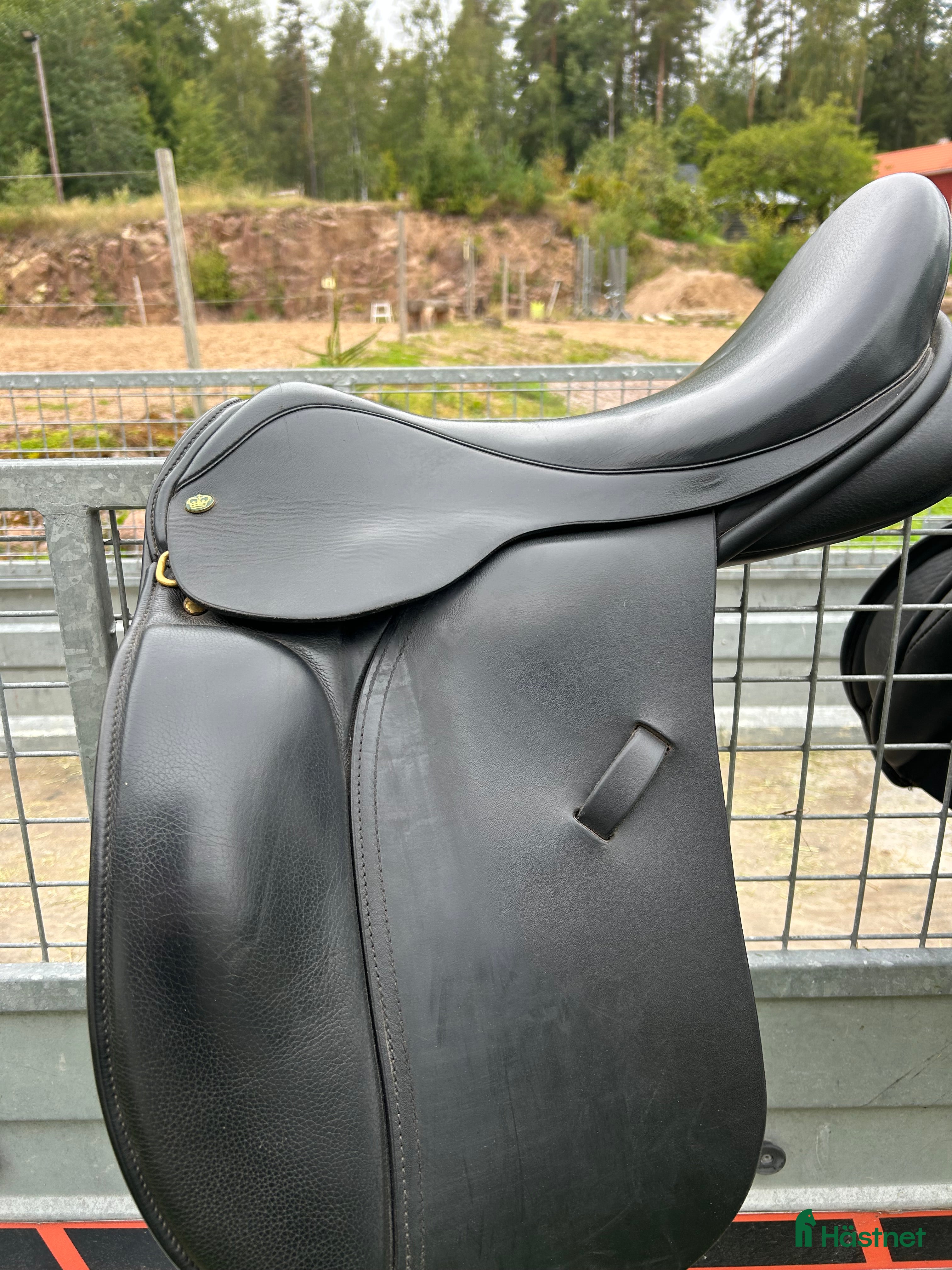 Sadlar hästutrustning till salu: Dressyrsadel i Tranås - Annons 1