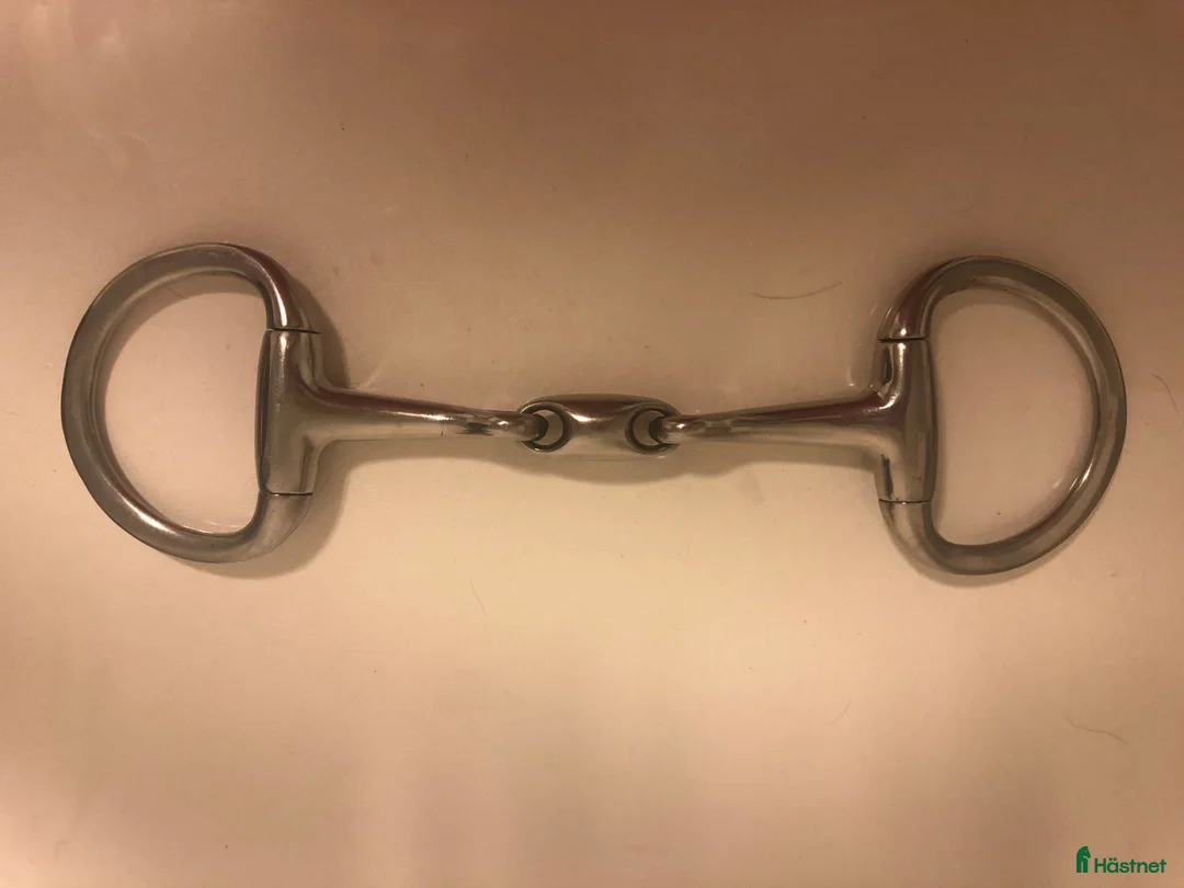 Bett hästutrustning till salu: Bett i Härryda - Annons 1