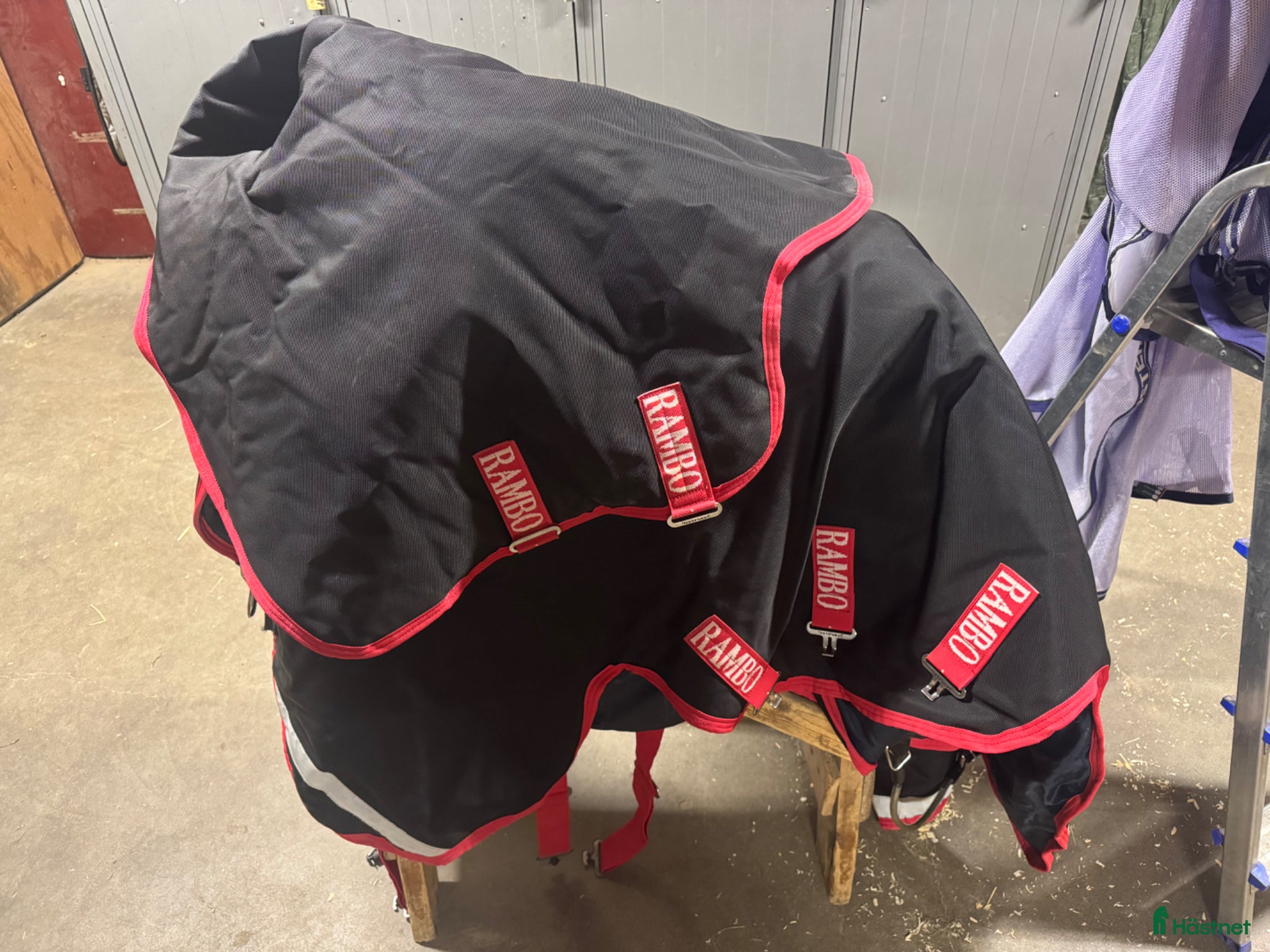 Täcken hästutrustning Horseware Rambo Supreme Vari-Layer 450g strl 130 - Annons 2