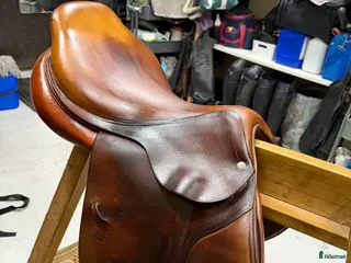 Sadlar hästutrustning CWD SE02 17,5 - Annons 1