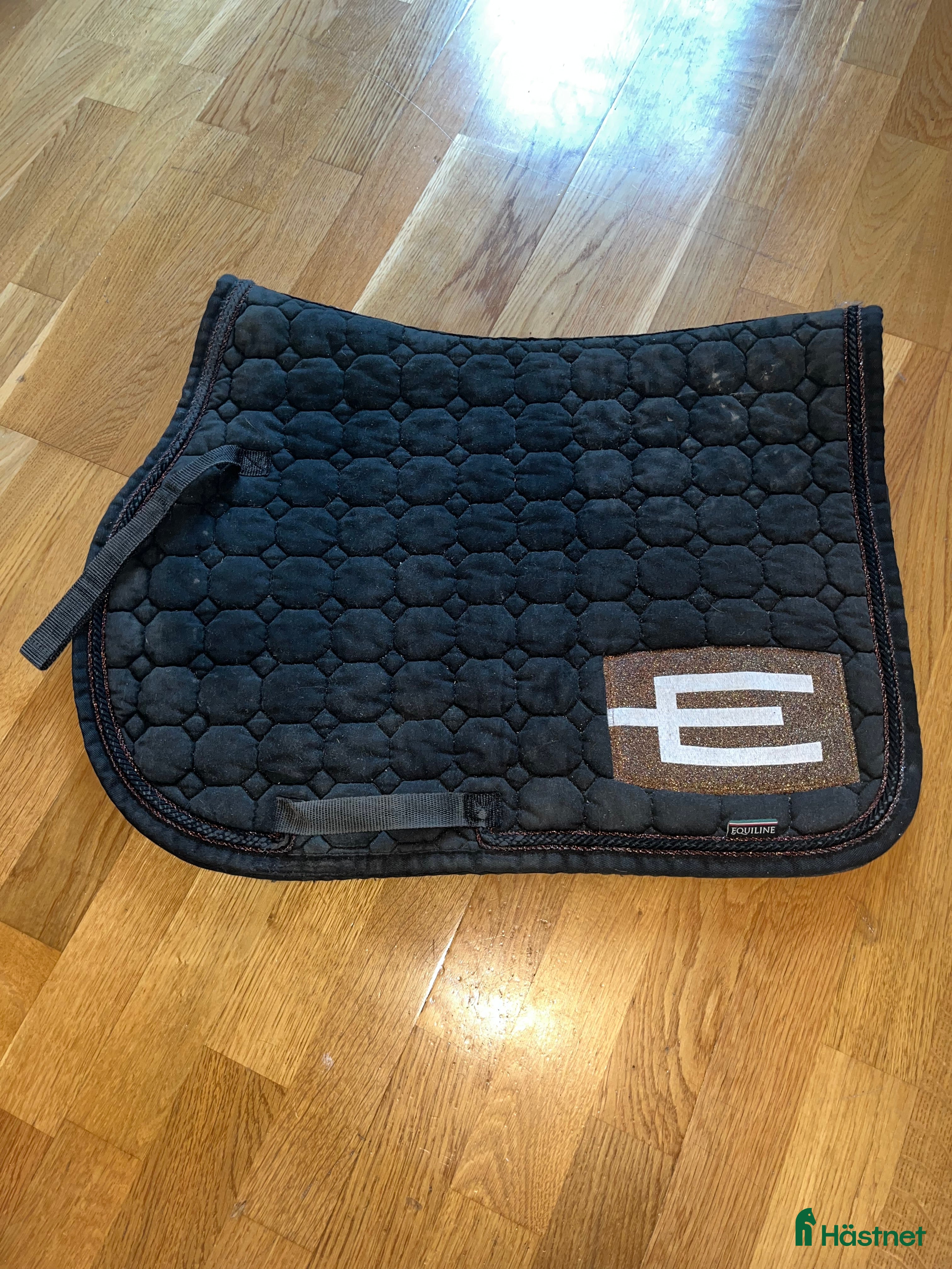 Schabrak & Vojlockar hästutrustning till salu: Equiline schabrak i Johanneshov - Annons 4