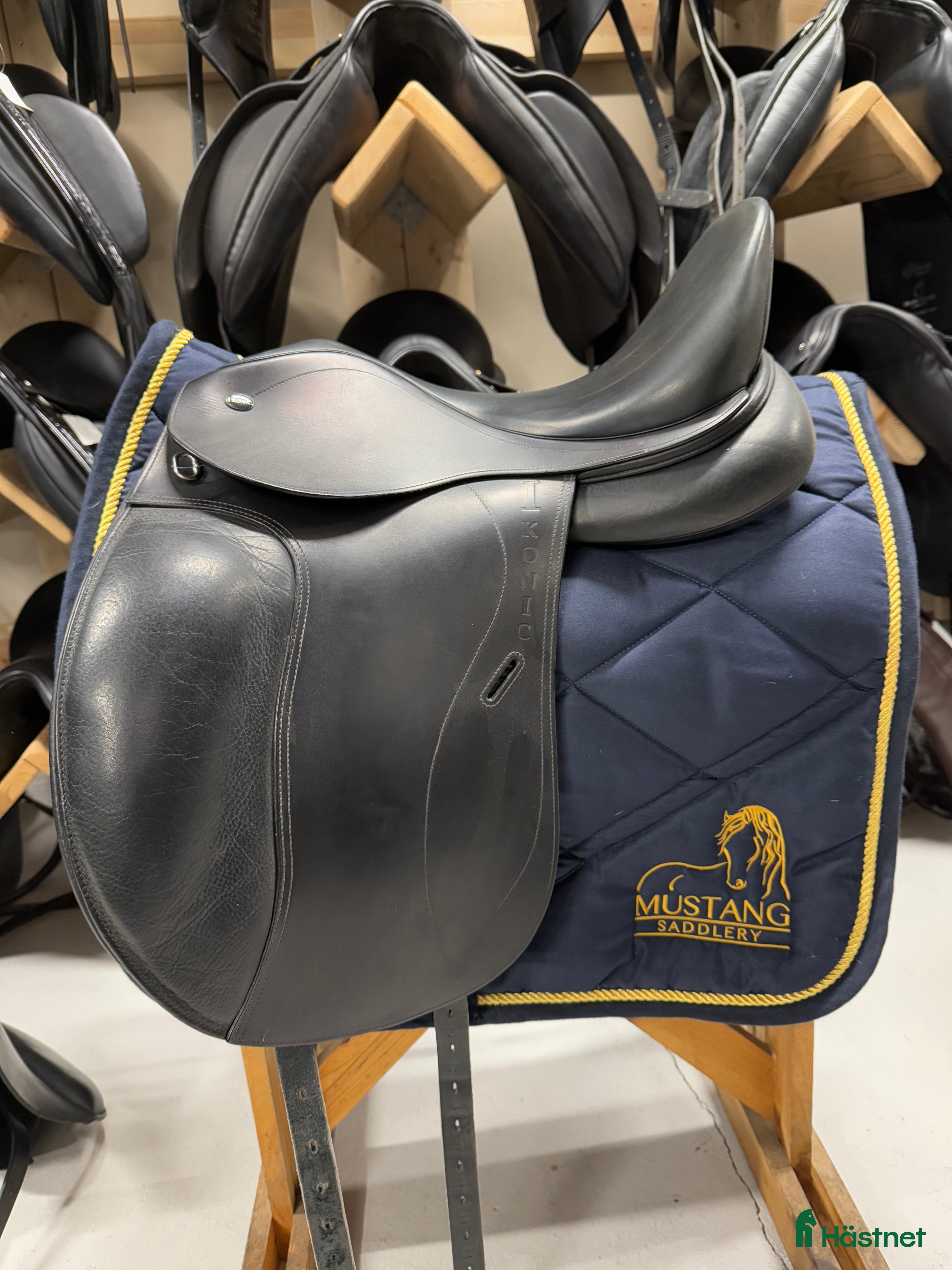 Sadlar hästutrustning REA 25% Ikonic Classic Dressyr i Knivsta - Annons 23