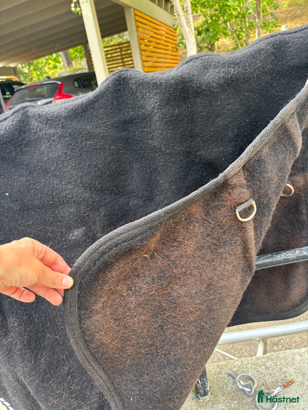 Täcken hästutrustning till salu: Ländtäcke i ull från Mias i Farsta - Annons 2
