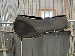 Sadeltillbehör hästutrustning Back on Track Sadelpadd - Annons 18
