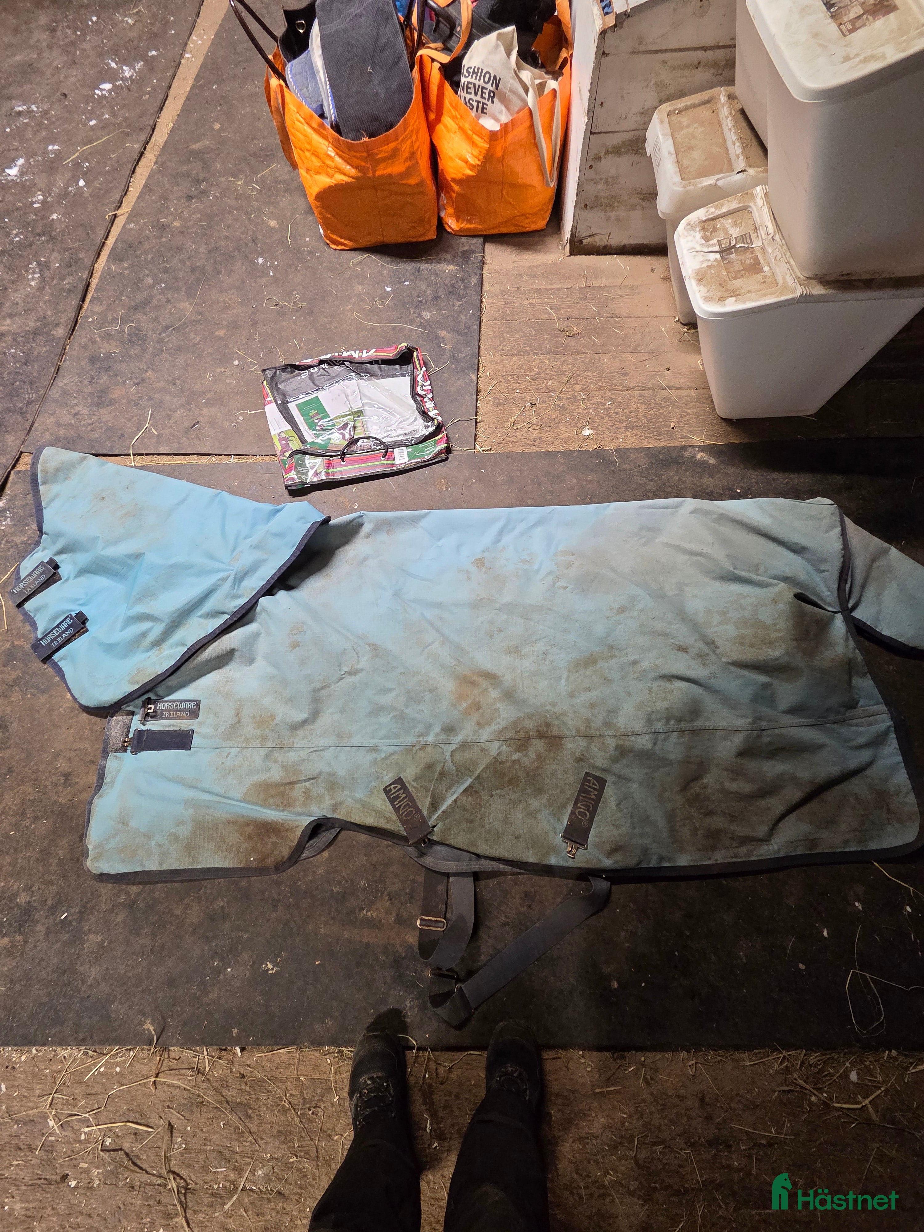 Täcken hästutrustning till salu: Amigo hero 100g i Hortlax - Annons 15