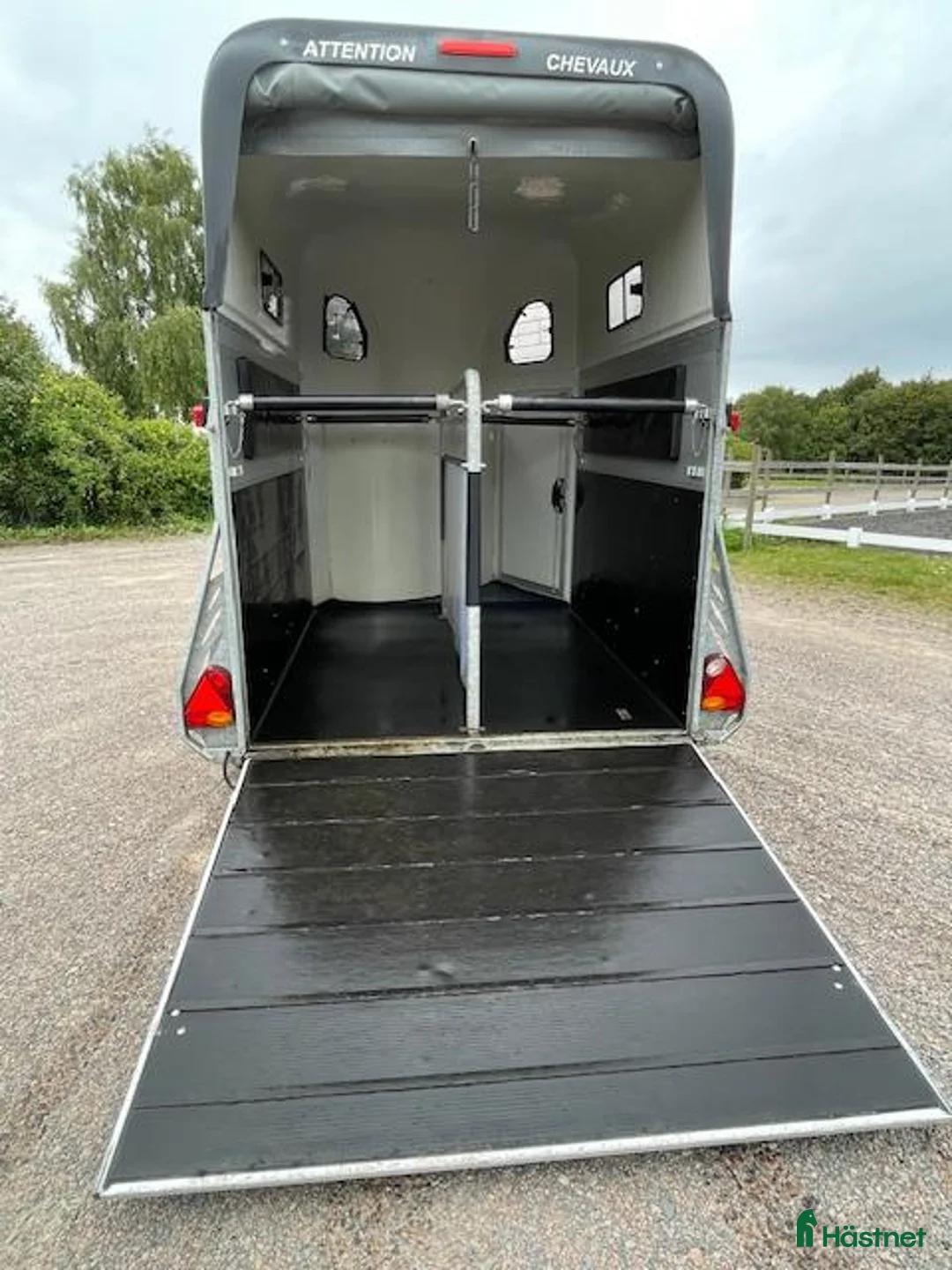 Hästtransporter  fordon & transport till salu: Hästtransport i mycket fint skick - Annons 2