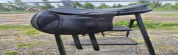 Sadlar hästutrustning till salu: Ergo-X Salmiak dressyrB1 17''N XW - Annons 2