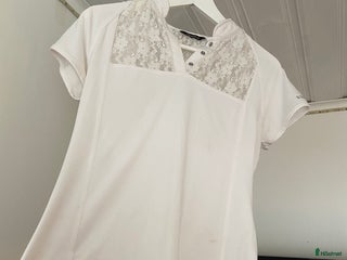 Övrigt Ridkläder ryttarutrustning till salu: Fin tävlingsskjorta i Bålsta - Annons 1