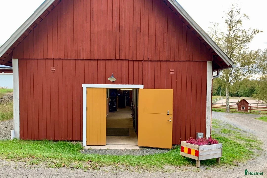  stallplats finnes: Lediga stallplatser i mysigt stall i Habo - Annons 2