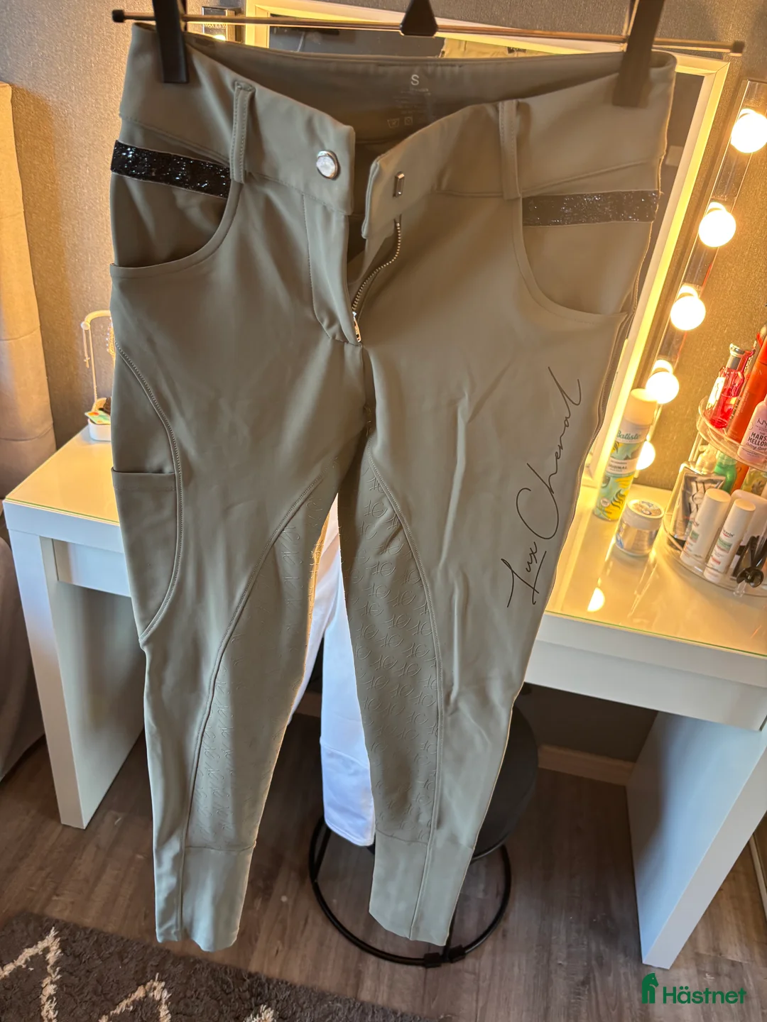 Ridbyxor ryttarutrustning till salu: Lux cheval ridbyxor  i Lunde - Annons 1