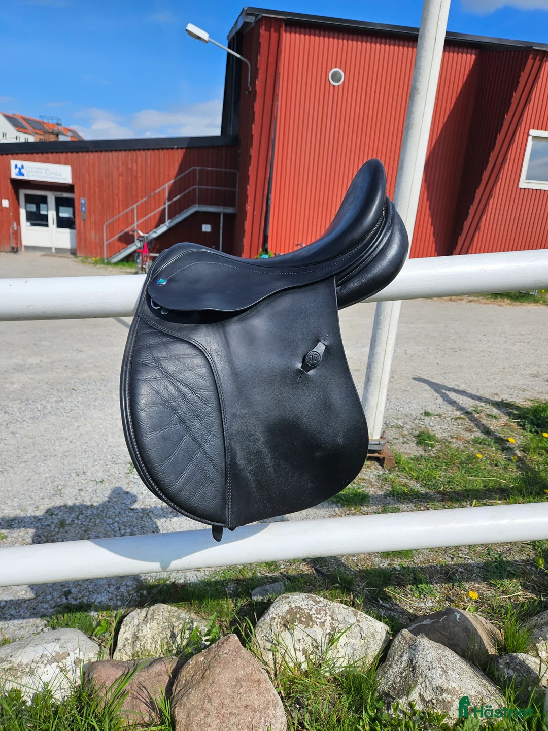 Sadlar hästutrustning till salu: Jensen Bendor allround mot dressyr i Lund - Annons 1